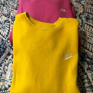 Men’s Nike crew neck